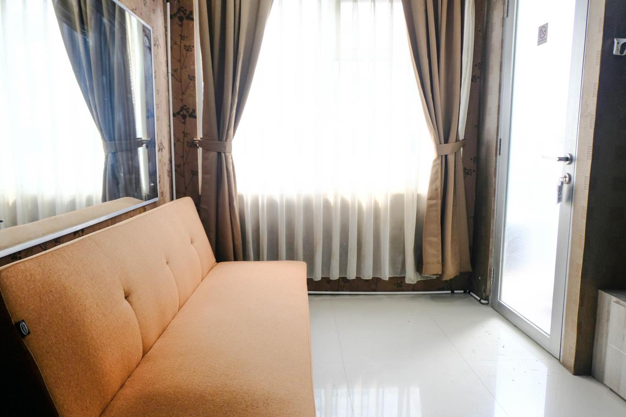 Homey And Cozy 2br At Jarrdin Cihampelas By Travelio